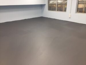 наливна підлога в офісному приміщенні